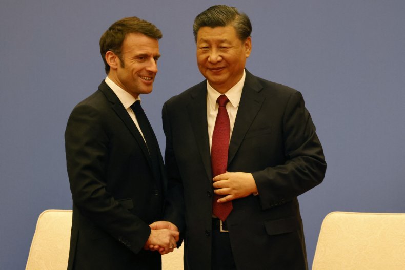 France, China, Presidents, Macron, and, Xi, handshake